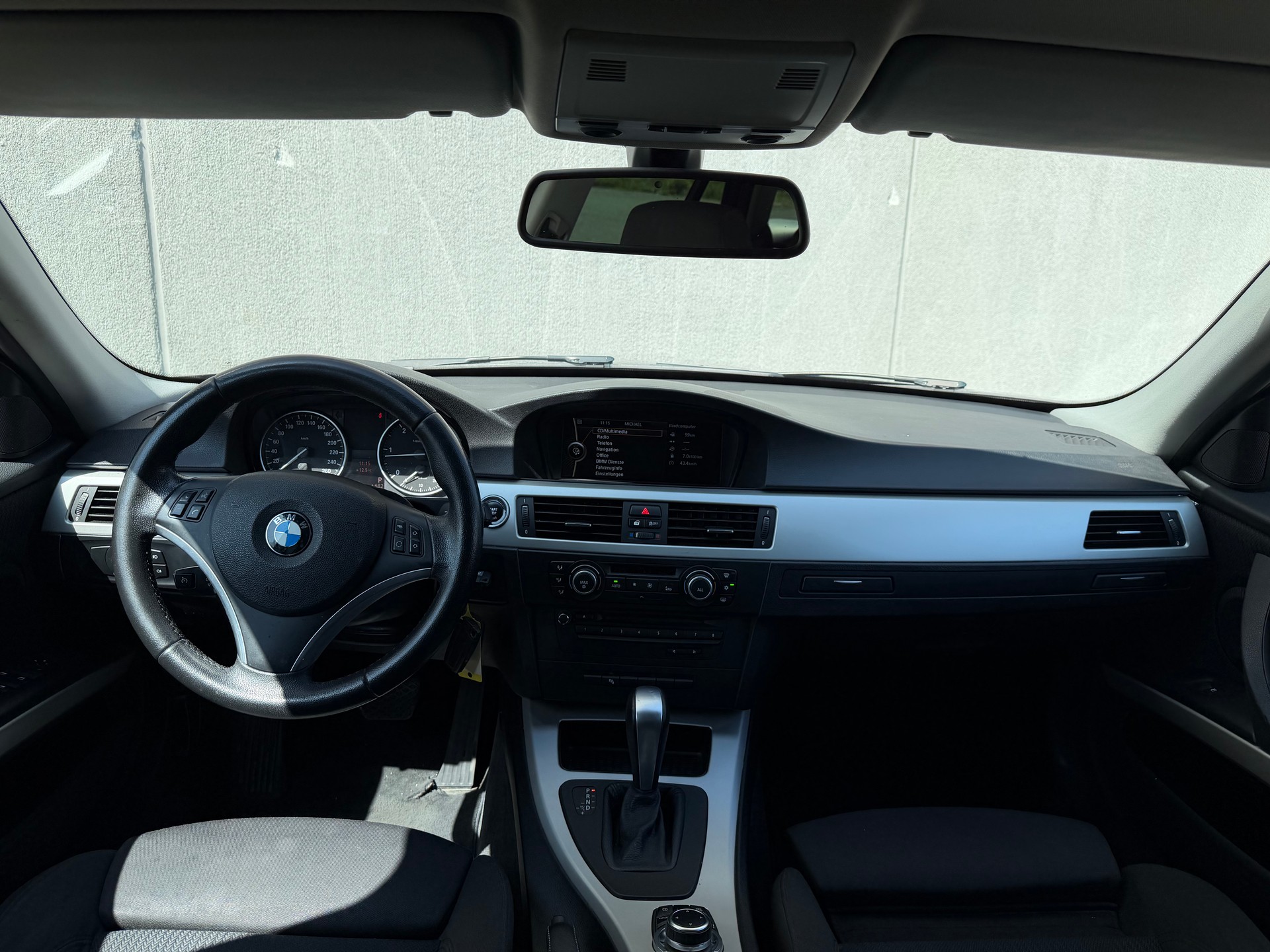 BMW 320d Touring Dynamic Edition Steptronic-image-6