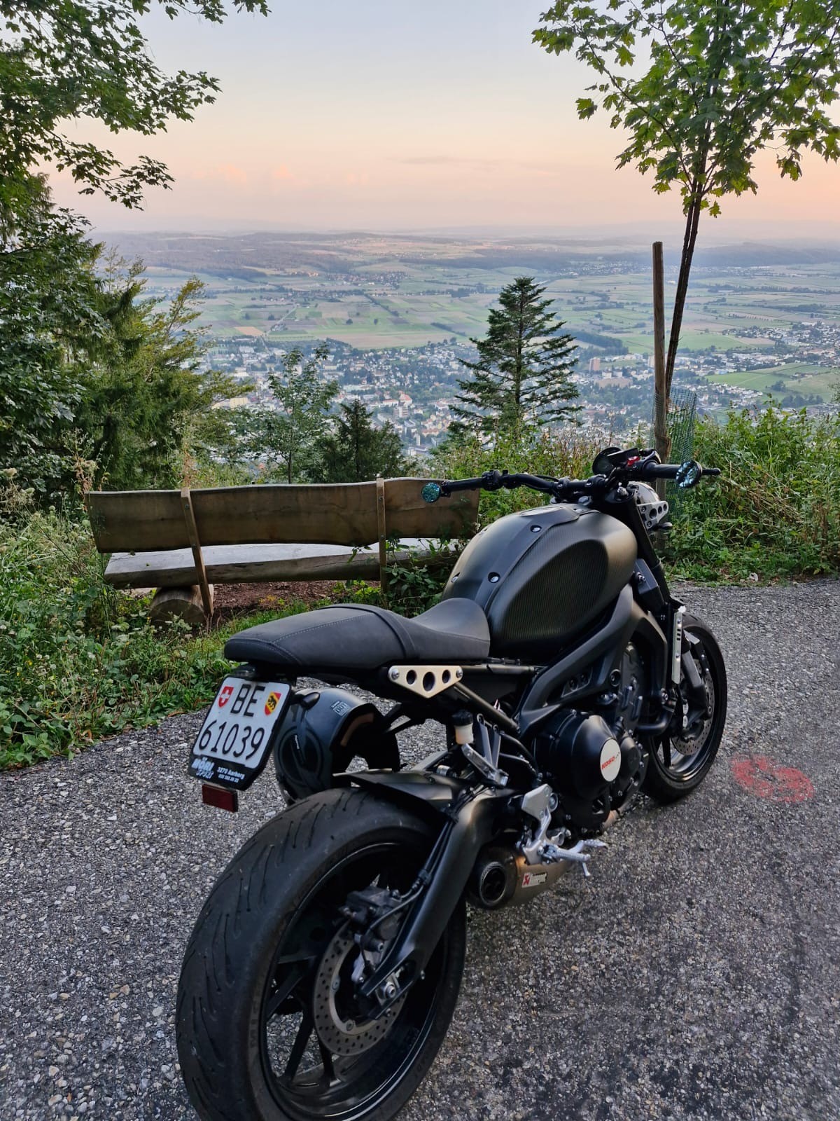 YAMAHA XSR 900-image-5