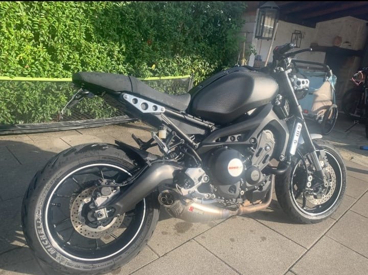 YAMAHA XSR 900-image-4