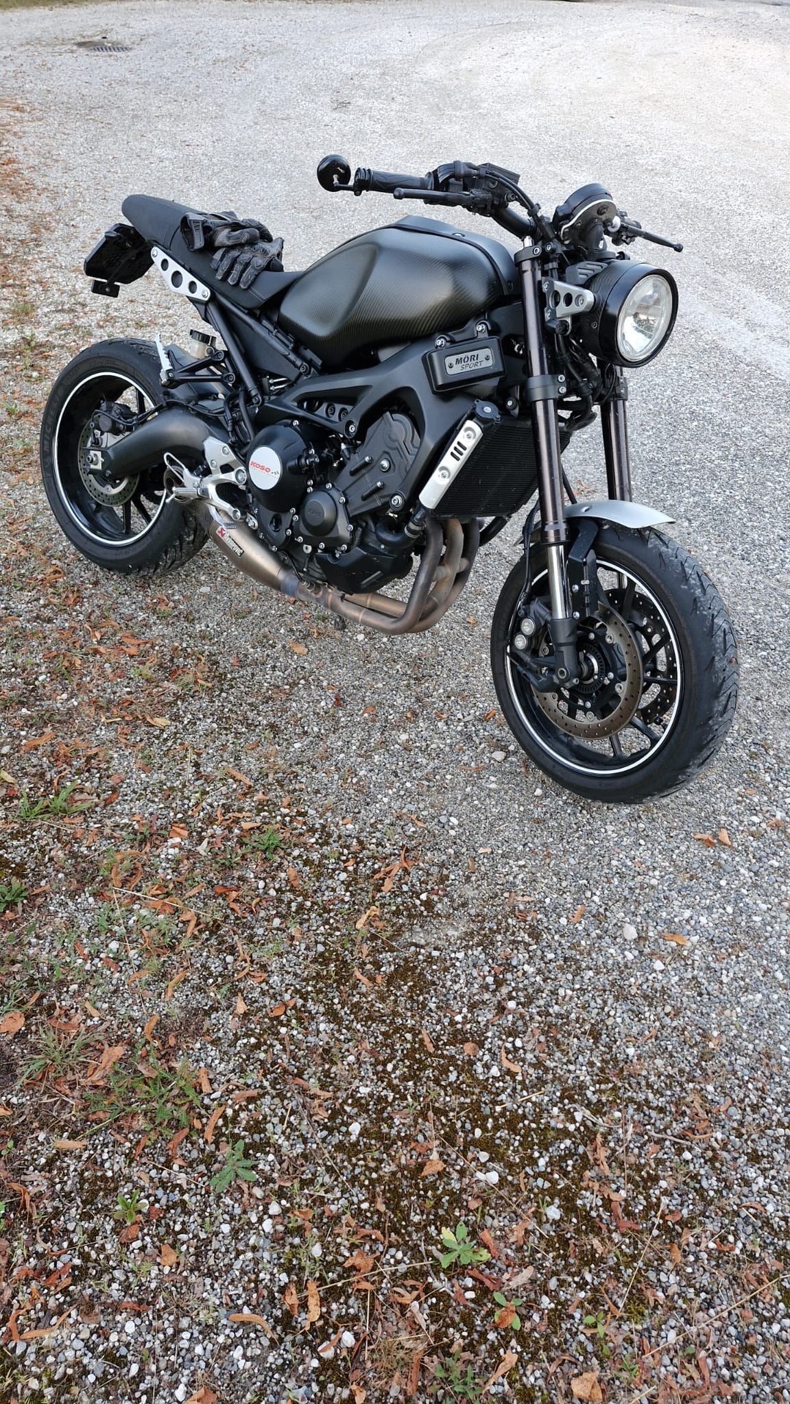 YAMAHA XSR 900-image-1