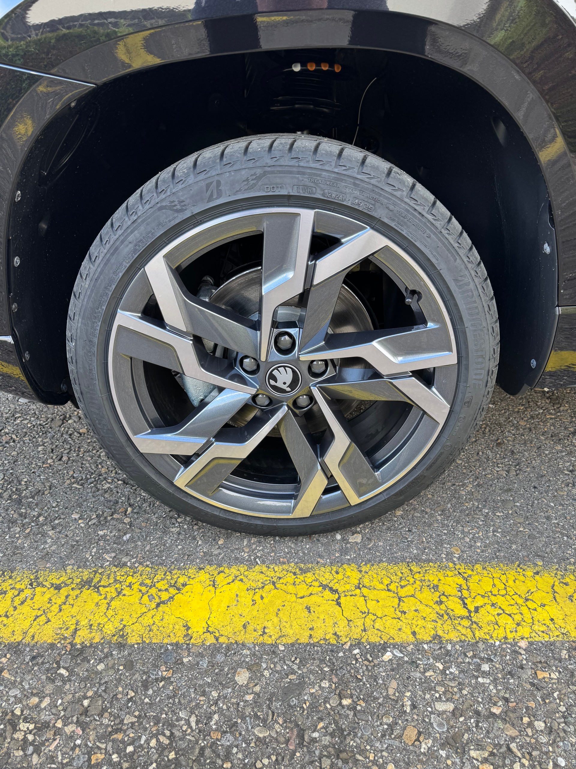 SKODA Karoq 1.5 TSI Sport Line DSG mit Anhängerkupplung 5 Jahre Garantie und 37 % Rabatt !-image-23