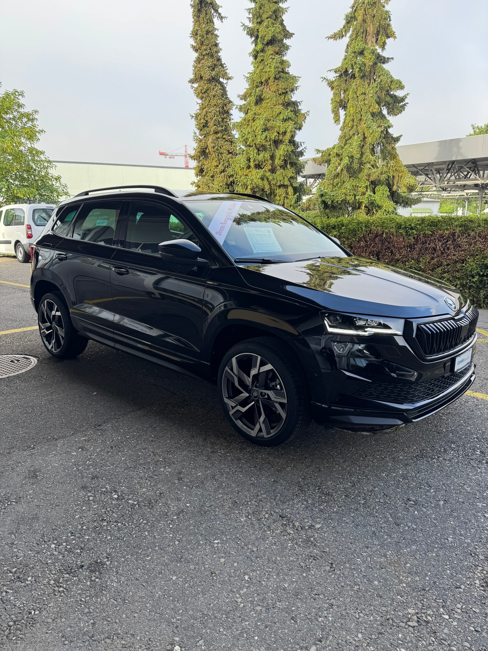SKODA Karoq 1.5 TSI Sport Line DSG mit Anhängerkupplung 5 Jahre Garantie und 37 % Rabatt !-image-16
