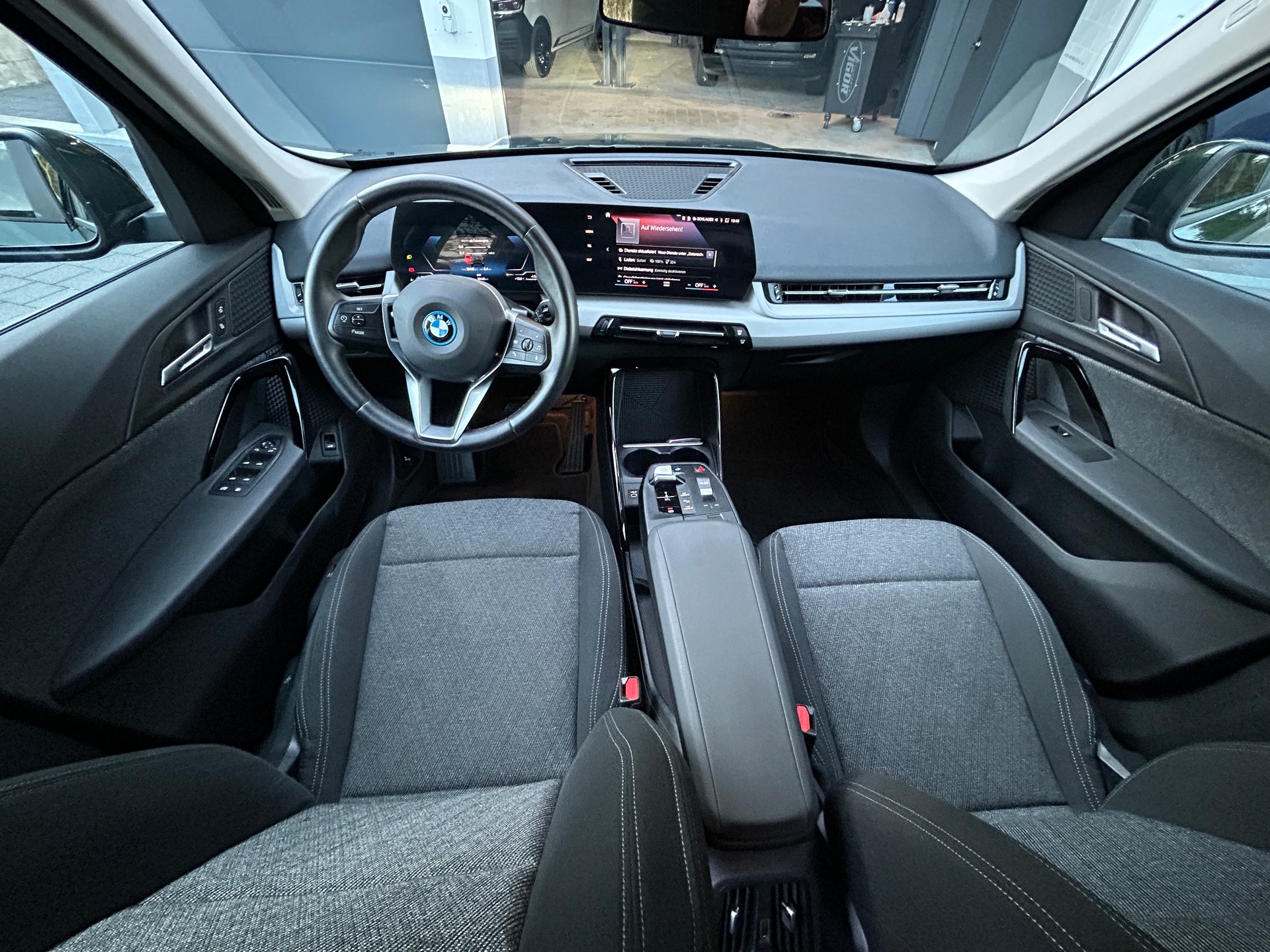 BMW X1 xDrive 25e-image-10