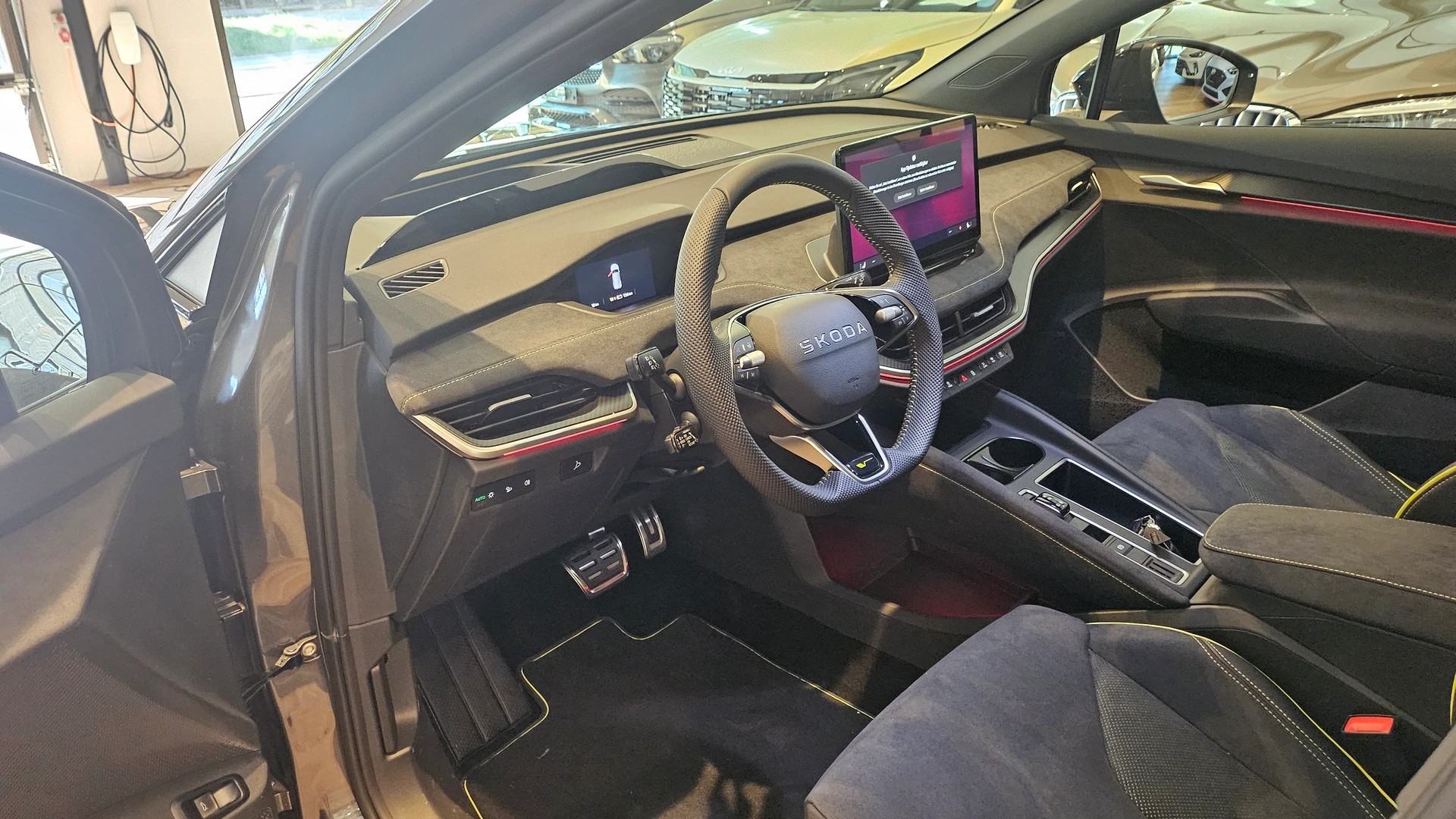 SKODA Elroq RS 4x4-image-21