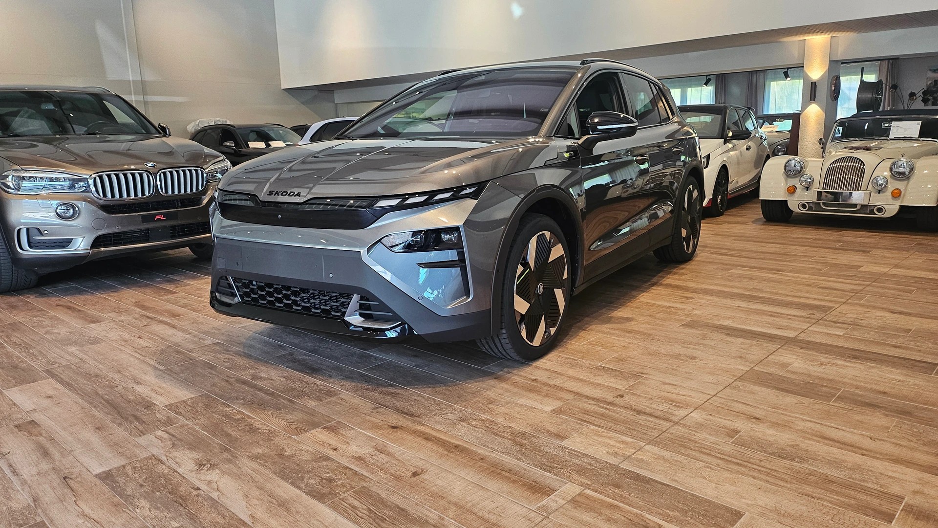 SKODA Elroq RS 4x4-image-16