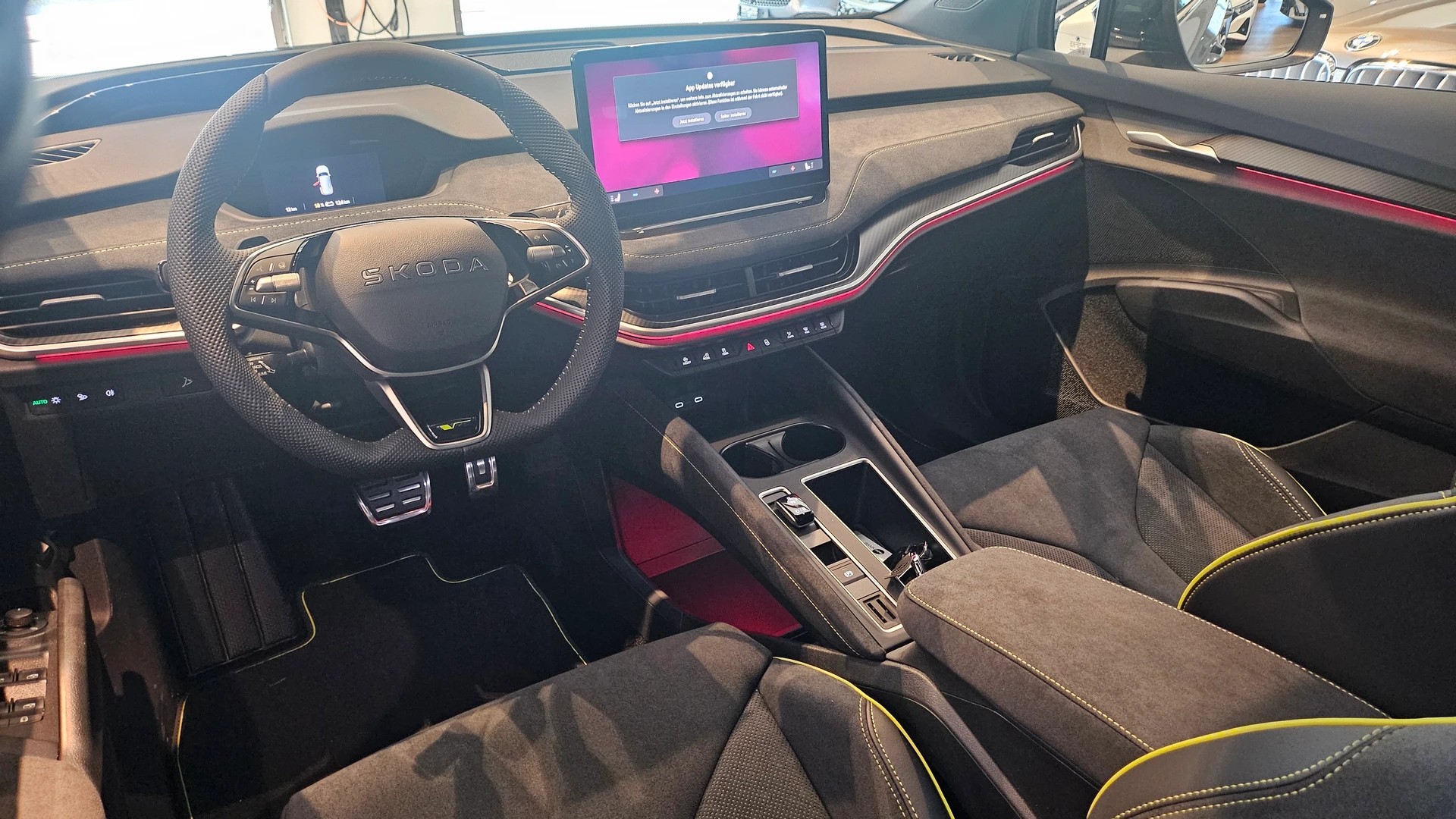 SKODA Elroq RS 4x4-image-11