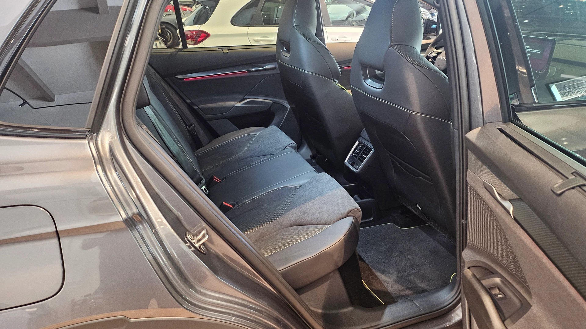 SKODA Elroq RS 4x4-image-28