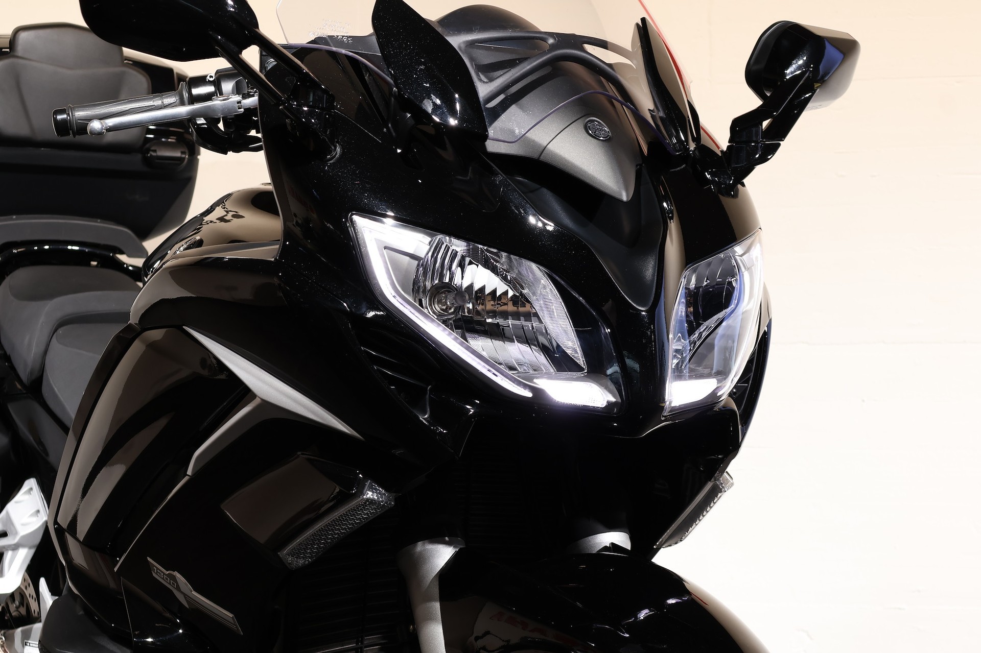 YAMAHA FJR 1300-image-7