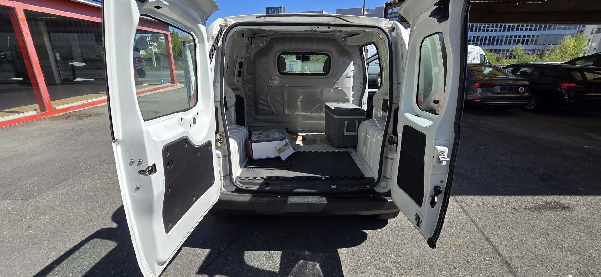 FIAT Fiorino 1.3 MJ Adventure-image-9