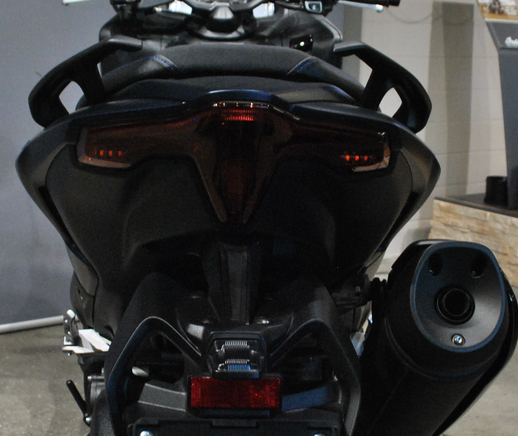 YAMAHA XP 560-image-7