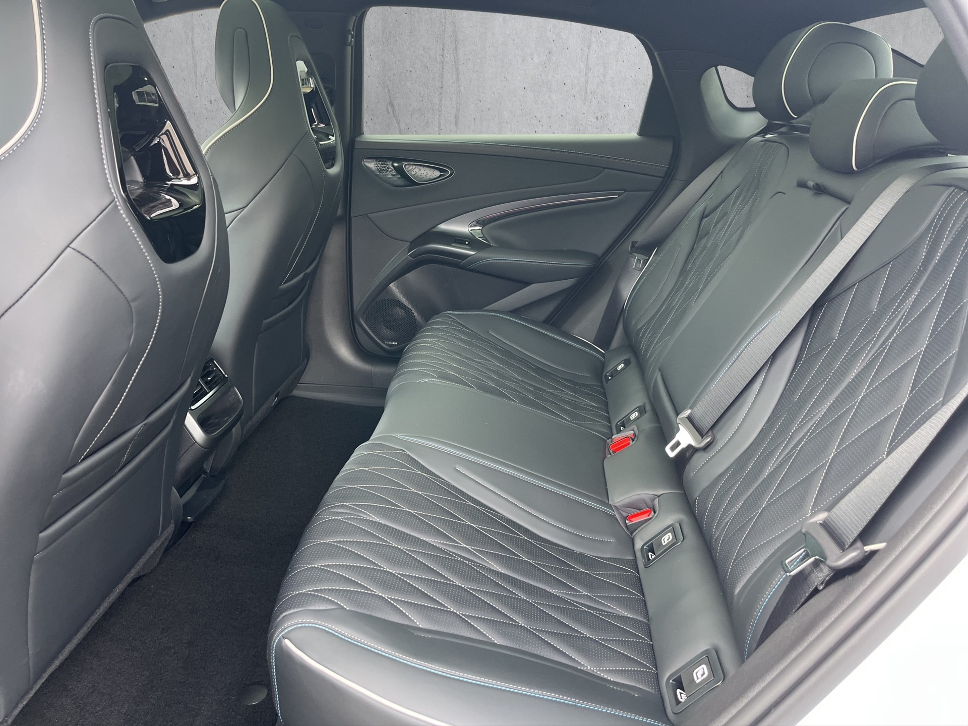BYD Seal Excellence AWD MY26-image-12