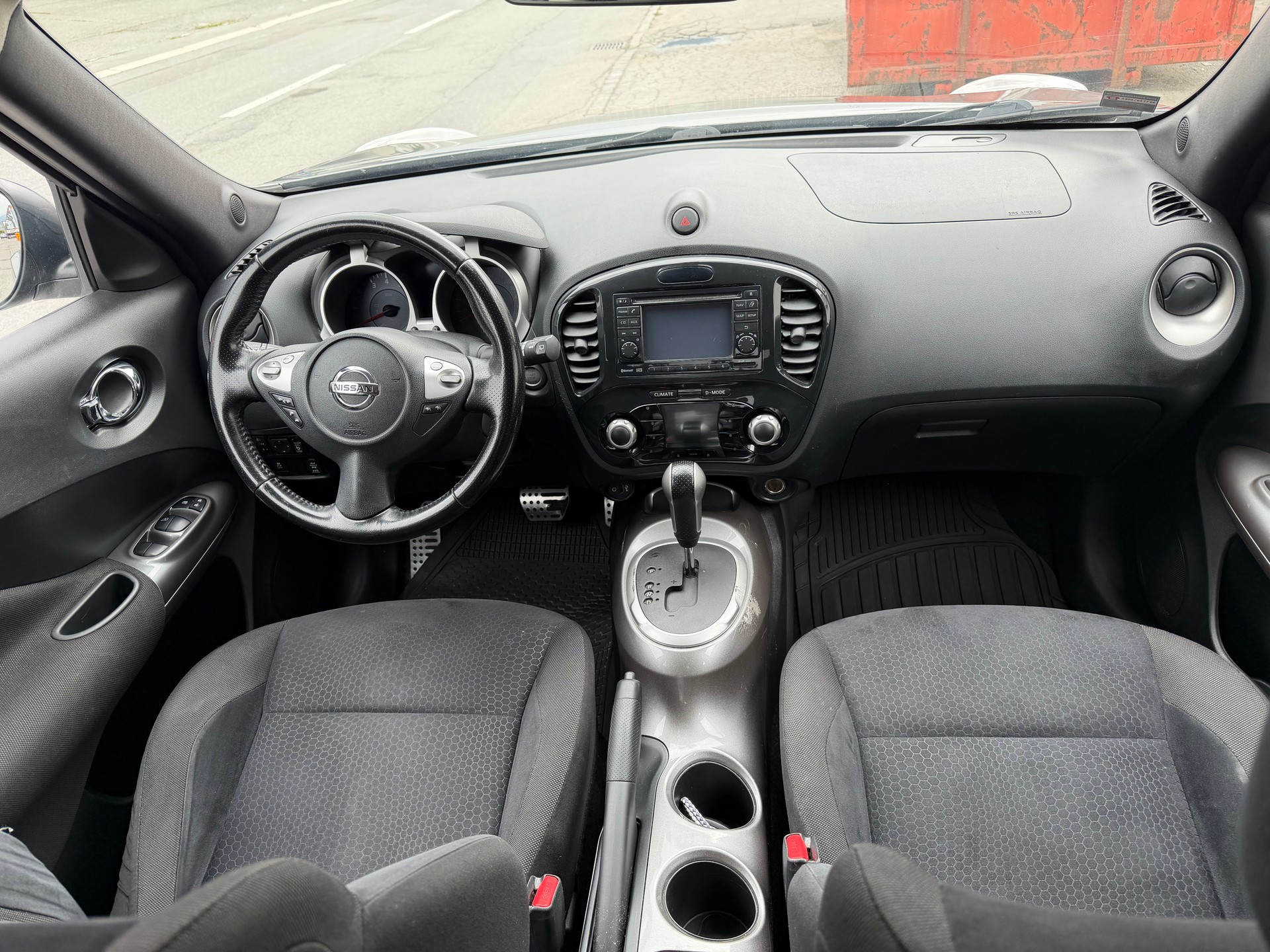 NISSAN Juke 1.6 DIG-T tekna 4x4 Xtronic M-CVT-image-2