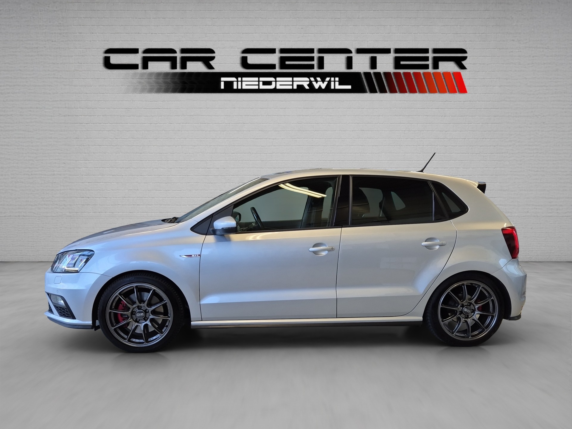 VW Polo 1.8 TSI GTI-image-4