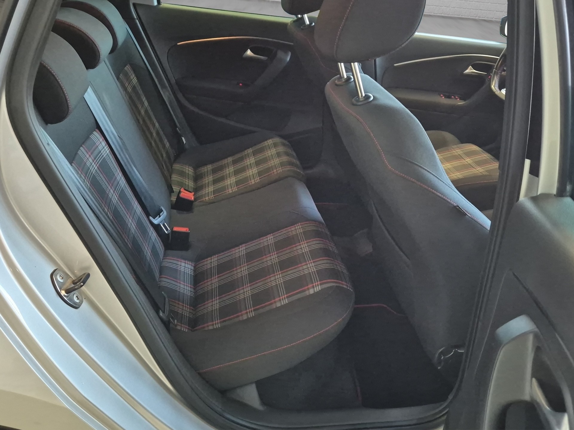 VW Polo 1.8 TSI GTI-image-26