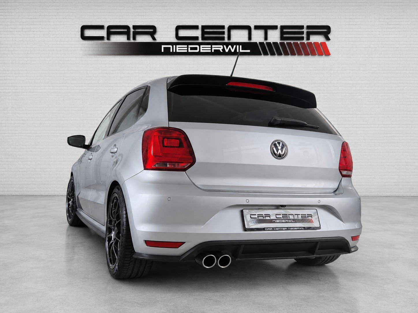 VW Polo 1.8 TSI GTI-image-12