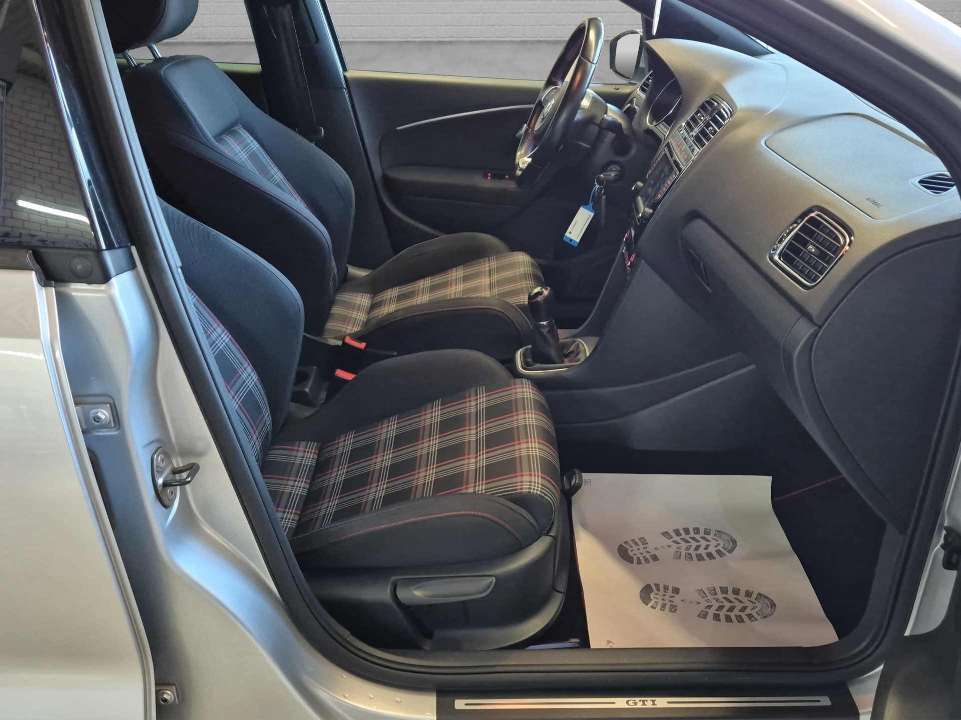 VW Polo 1.8 TSI GTI-image-17