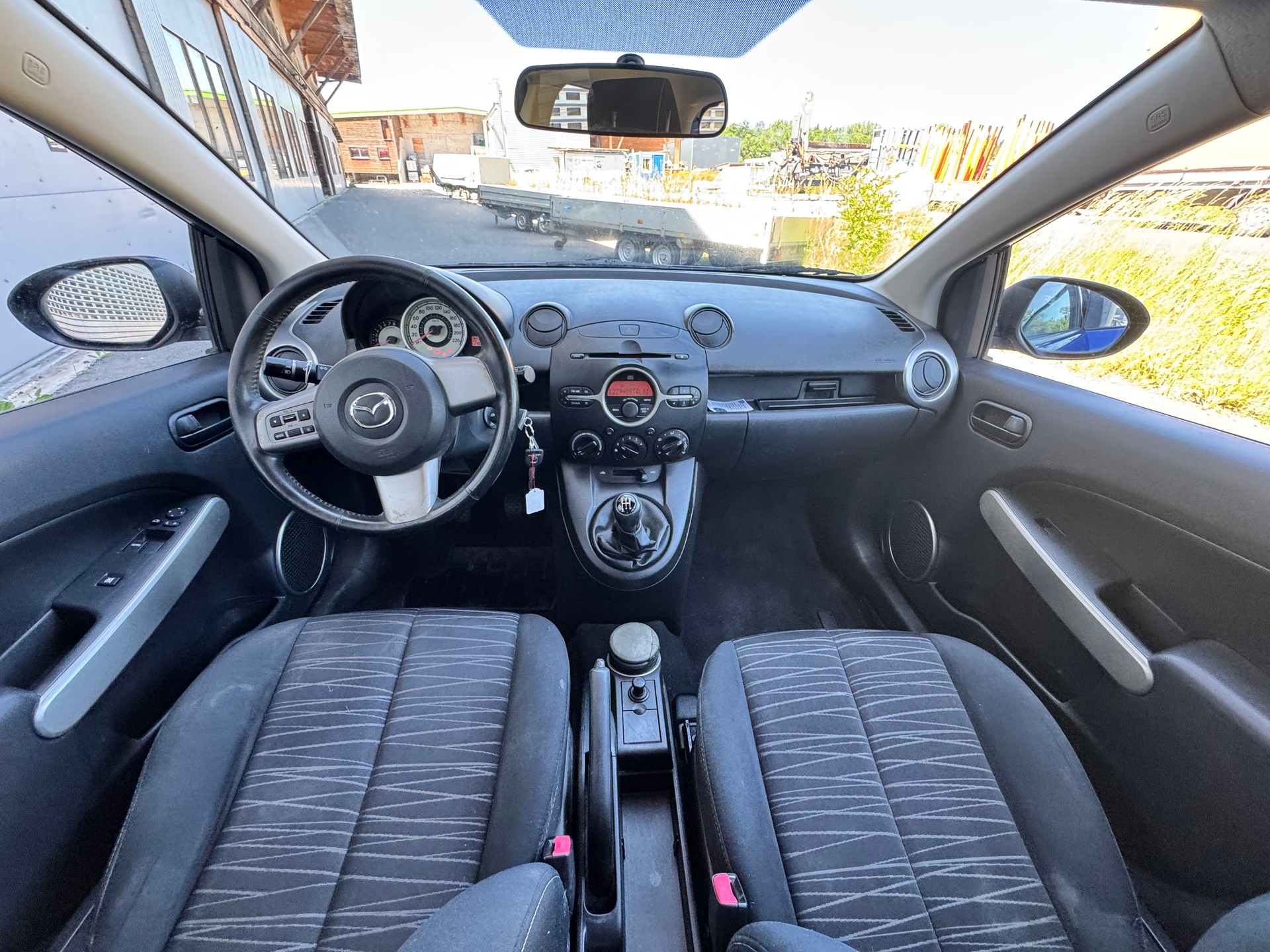 MAZDA 2 1.3i 16V Exclusive-image-7