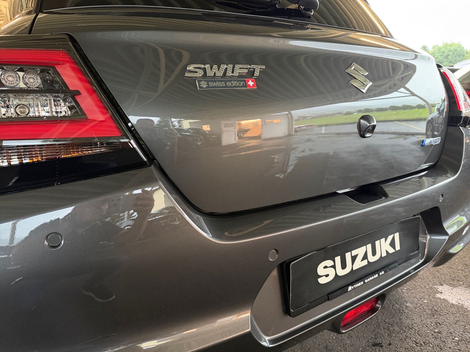 SUZUKI Swift 1.2 Compact Top Hybrid-image-15
