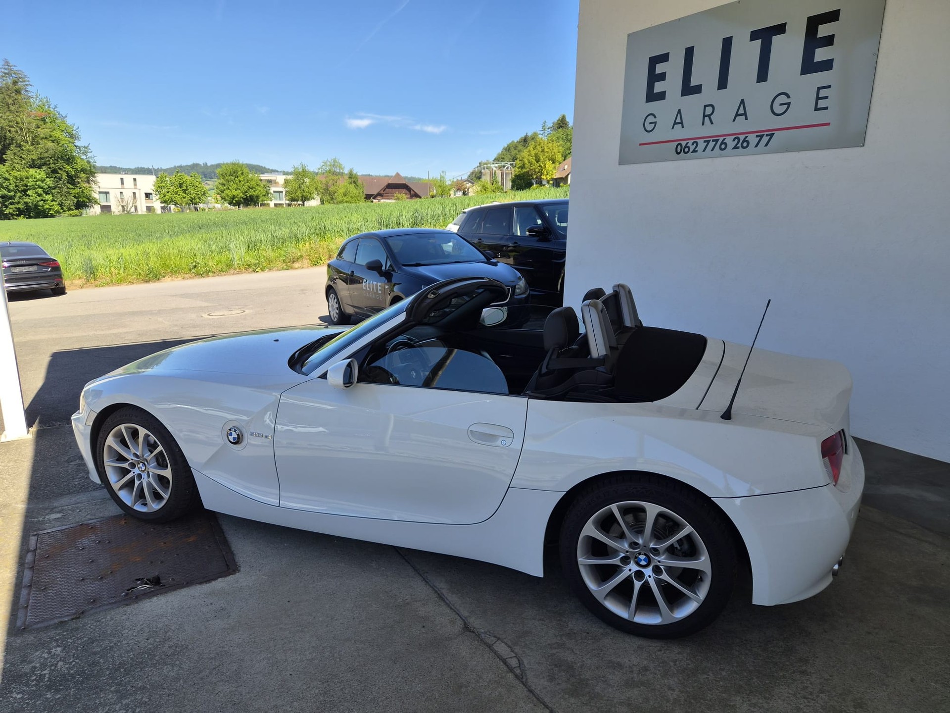 BMW Z4 3.0si Roadster-image-2