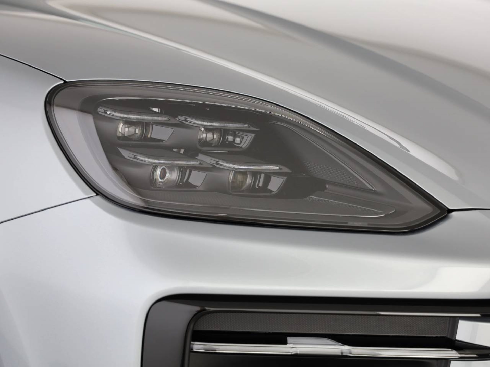 PORSCHE Cayenne E-Hybrid-image-19