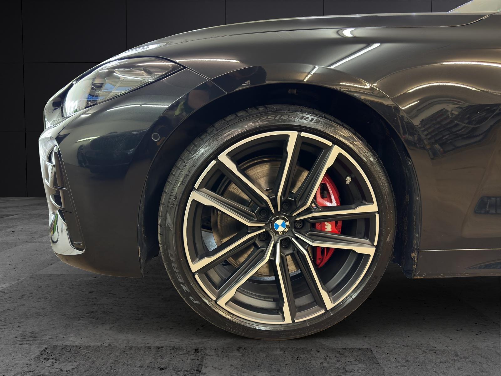 BMW M440i xDrive Cabrio-image-8