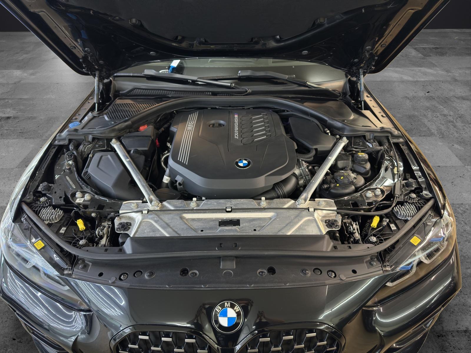 BMW M440i xDrive Cabrio-image-22
