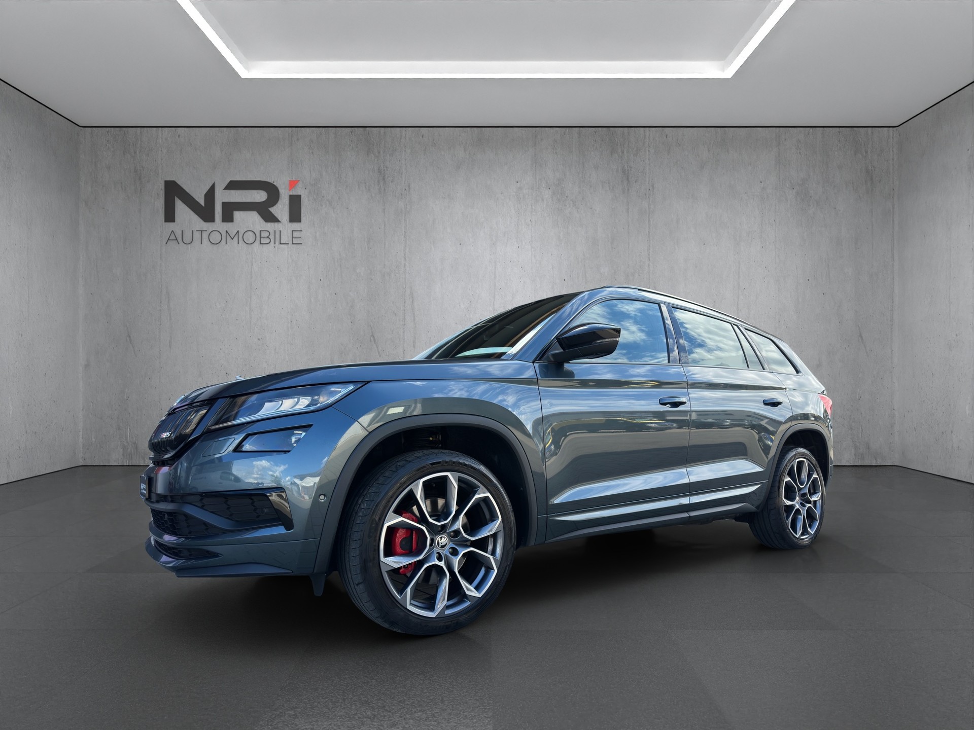 SKODA Kodiaq 2.0 TSI Dynamic-image-18