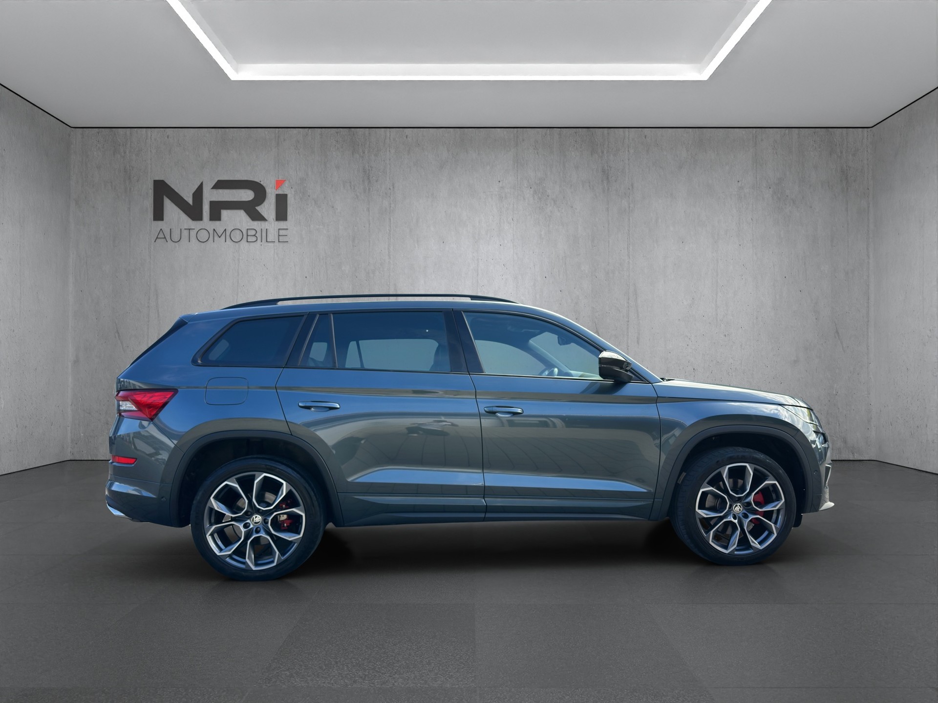 SKODA Kodiaq 2.0 TSI Dynamic-showroom-element-2