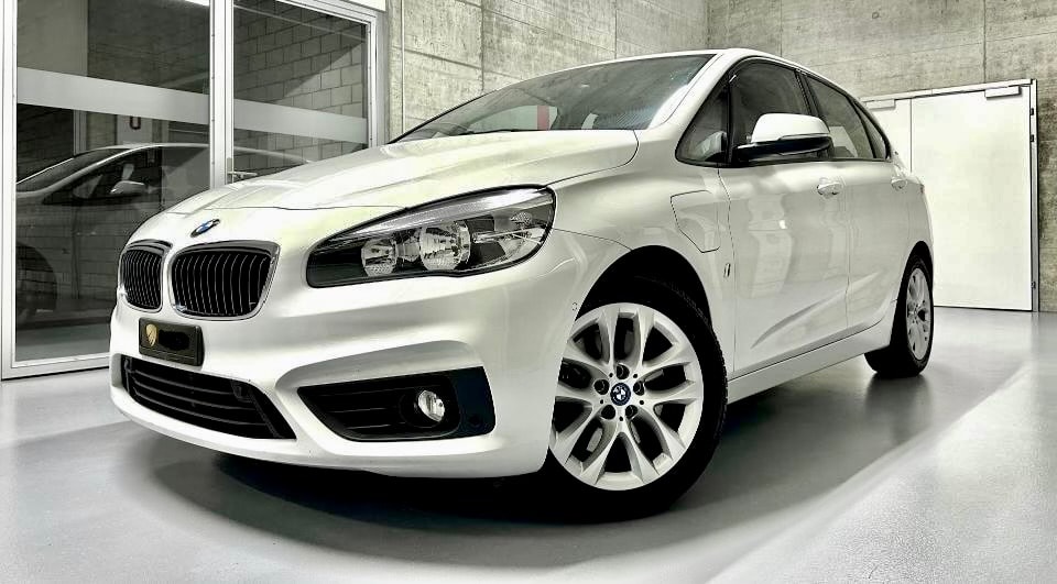 BMW 225xe-image-1