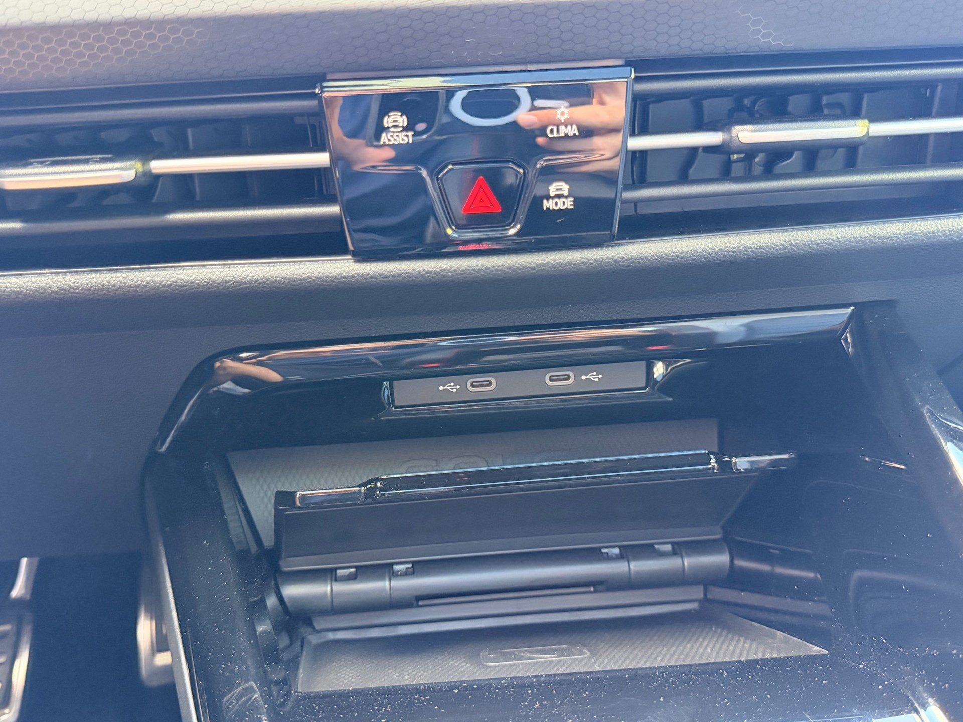 VW Golf GTI CLUBSPORT *** TOPAUSSTATTUNG MIT LEDER VIENNA ***-image-23