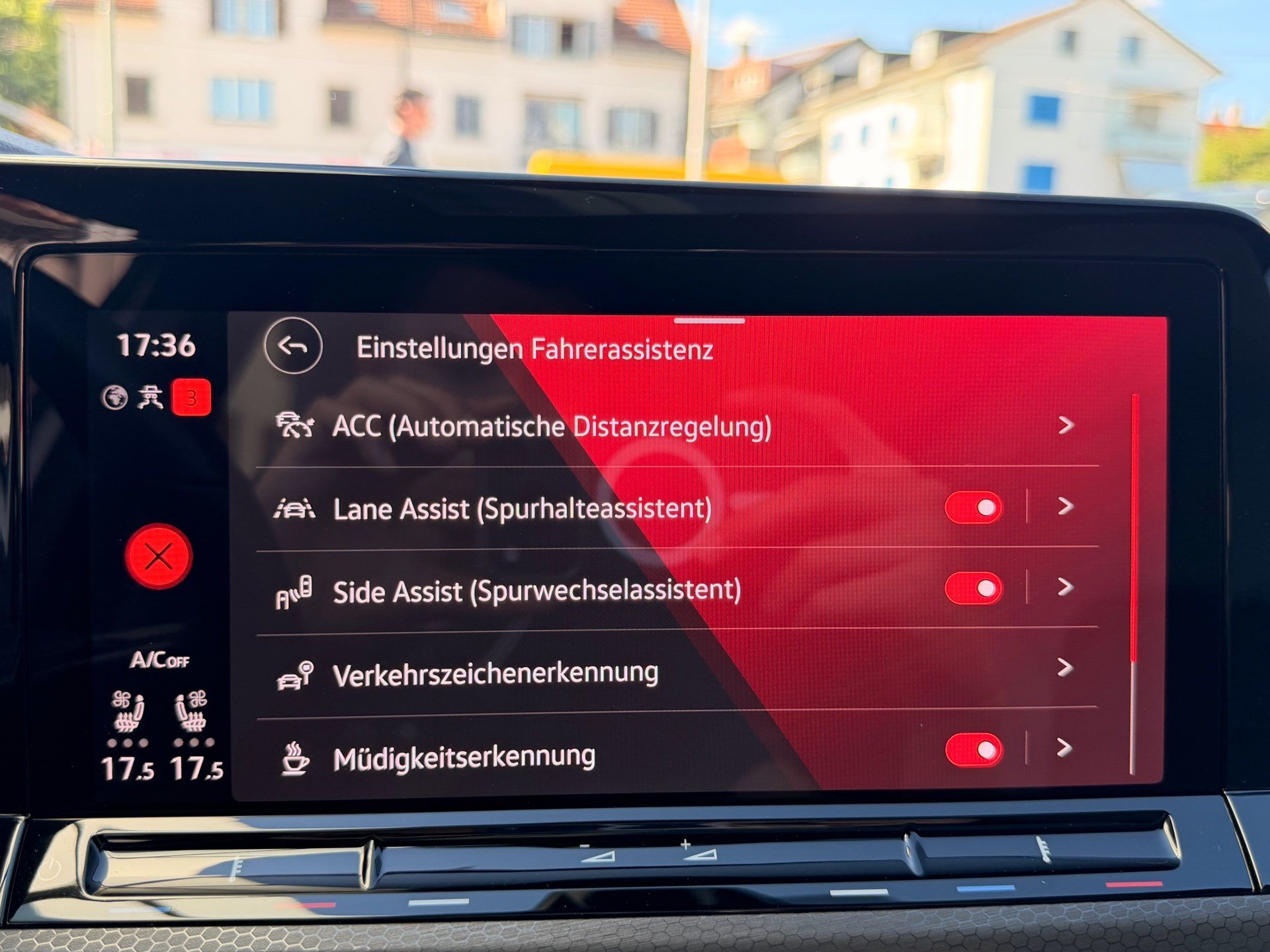 VW Golf GTI CLUBSPORT *** TOPAUSSTATTUNG MIT LEDER VIENNA ***-image-17