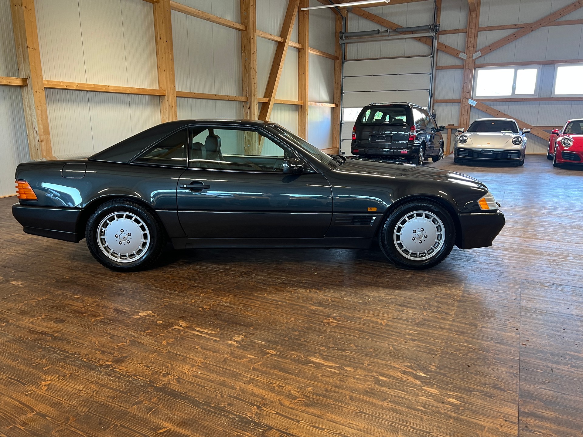 MERCEDES-BENZ SL 280-showroom-element-3