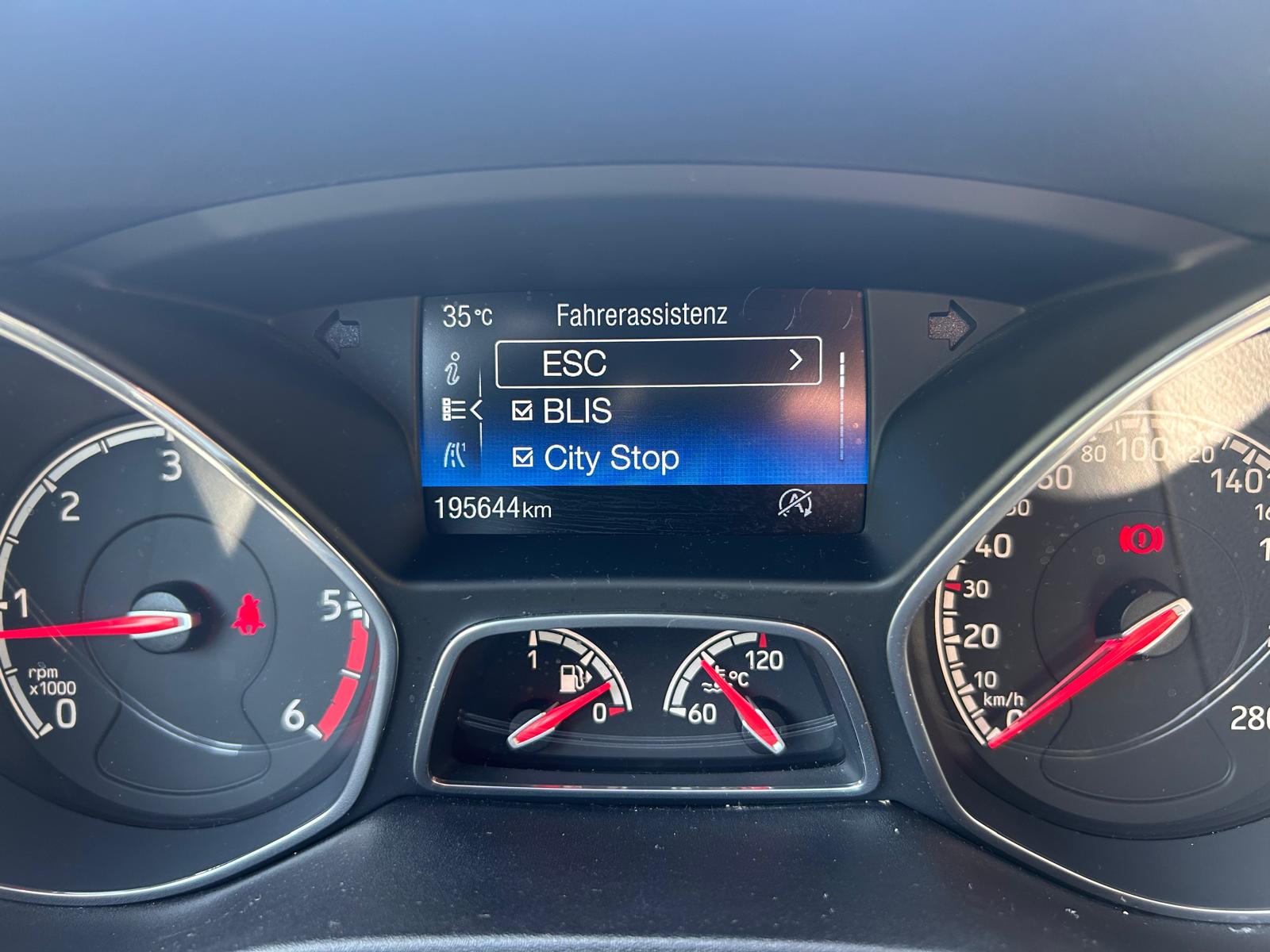 FORD Focus 2.0 TDCi ST2-image-21