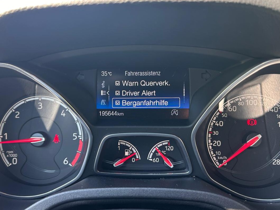 FORD Focus 2.0 TDCi ST2-image-22