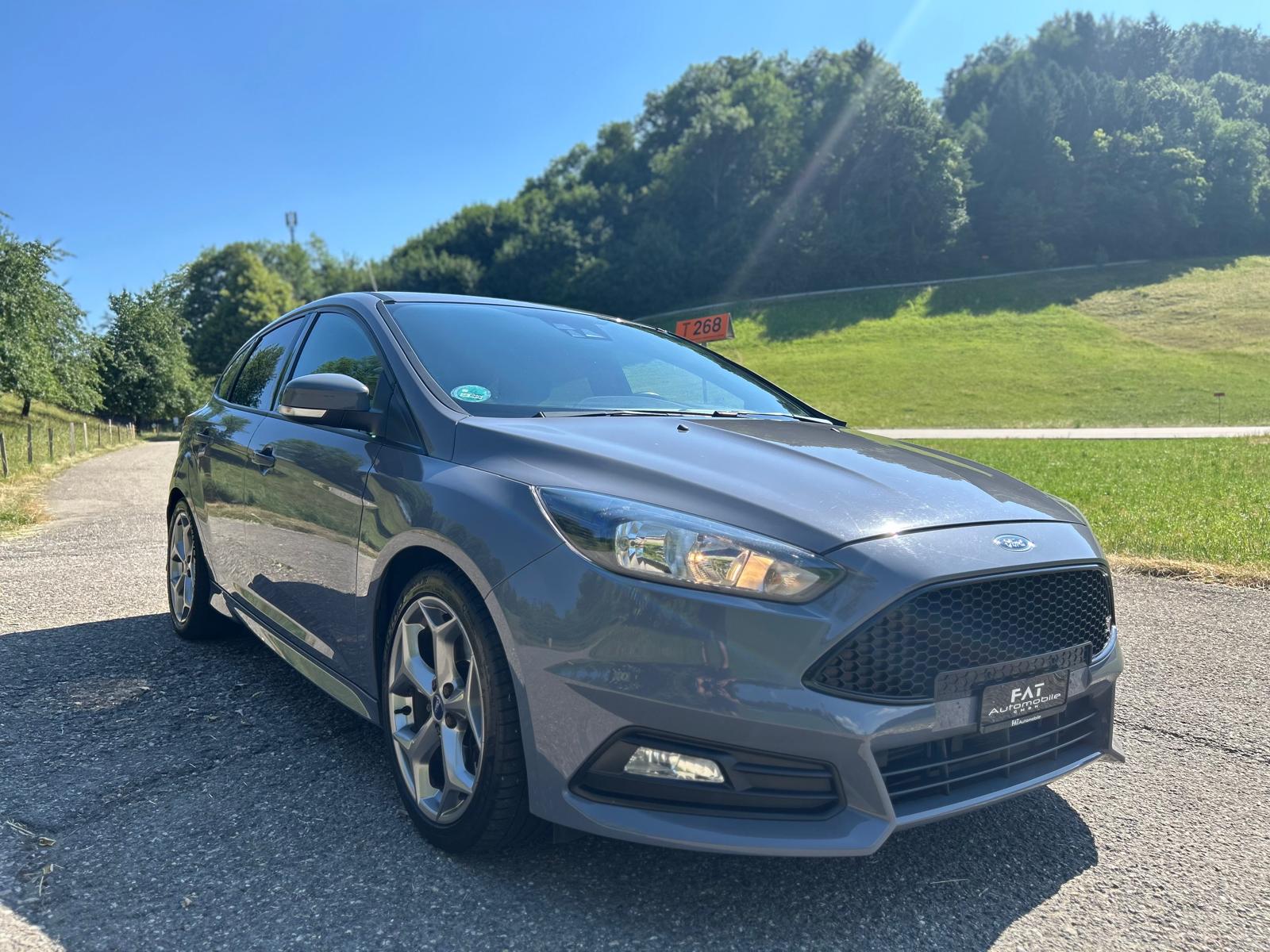 FORD Focus 2.0 TDCi ST2-image-6