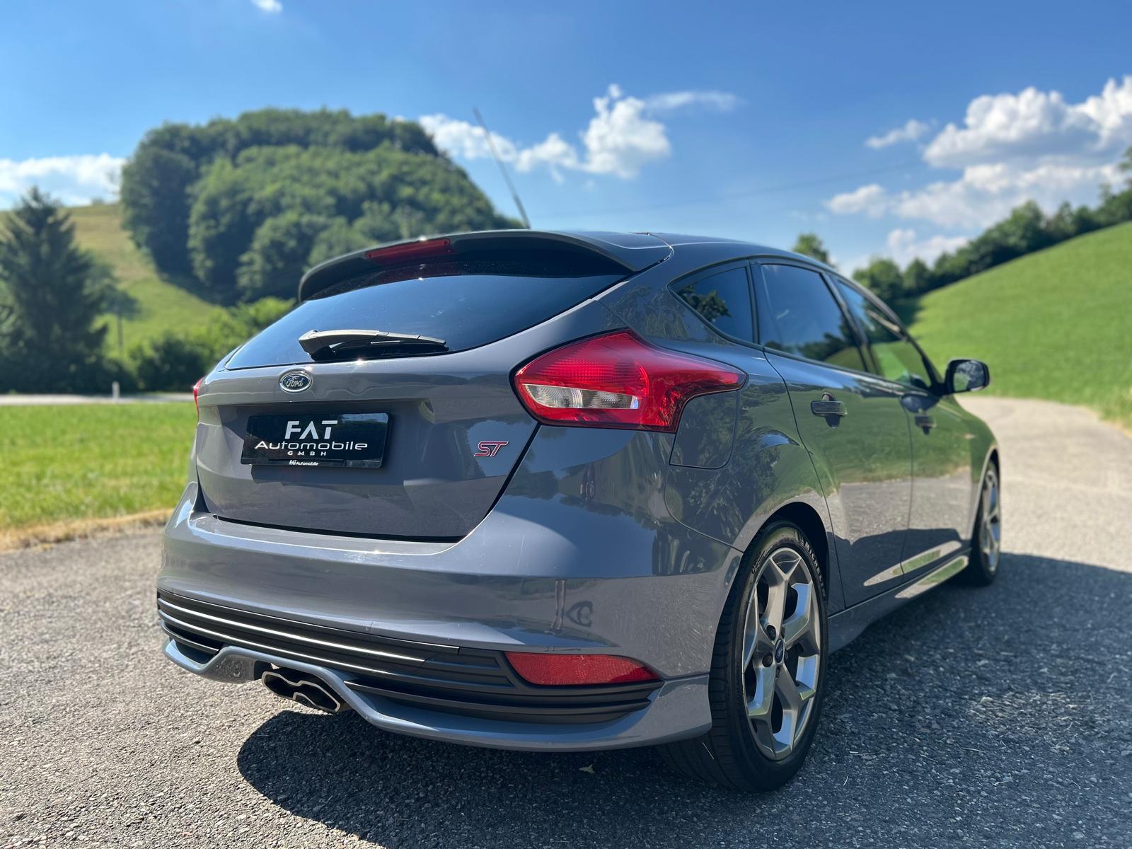 FORD Focus 2.0 TDCi ST2-image-4