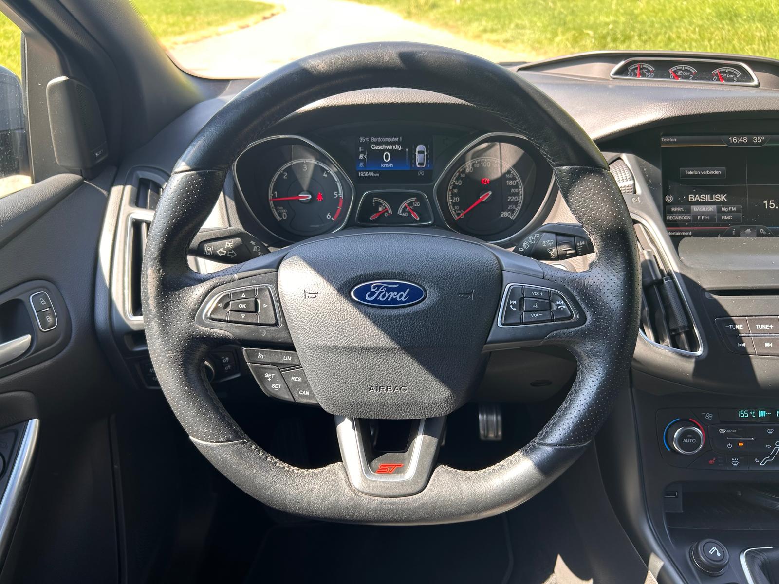 FORD Focus 2.0 TDCi ST2-image-17