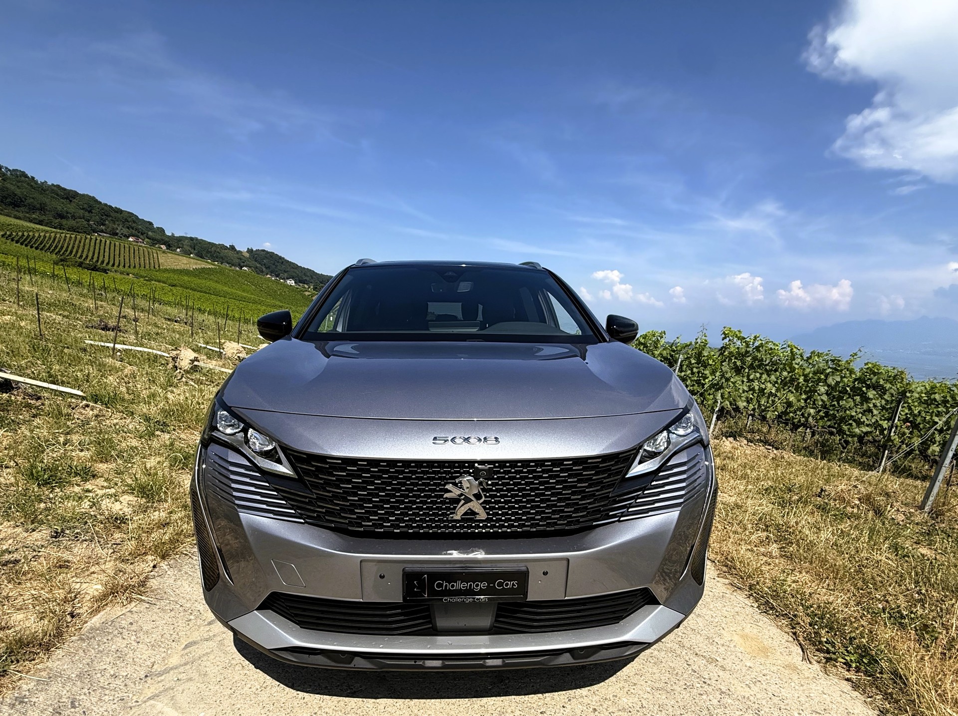 PEUGEOT 5008 1.6 Pure Tech GT Pack EAT8-showroom-element-1