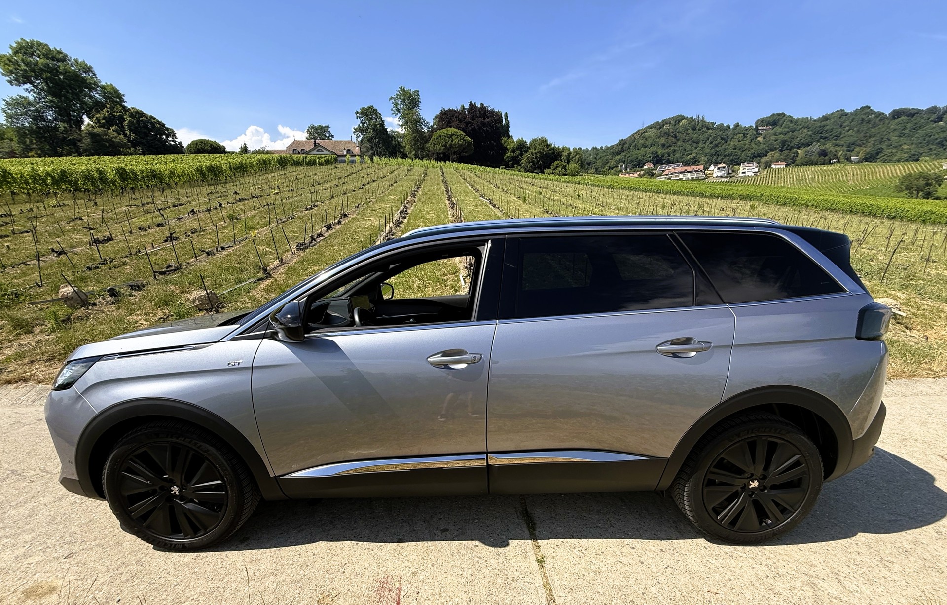 PEUGEOT 5008 1.6 Pure Tech GT Pack EAT8-showroom-element-2