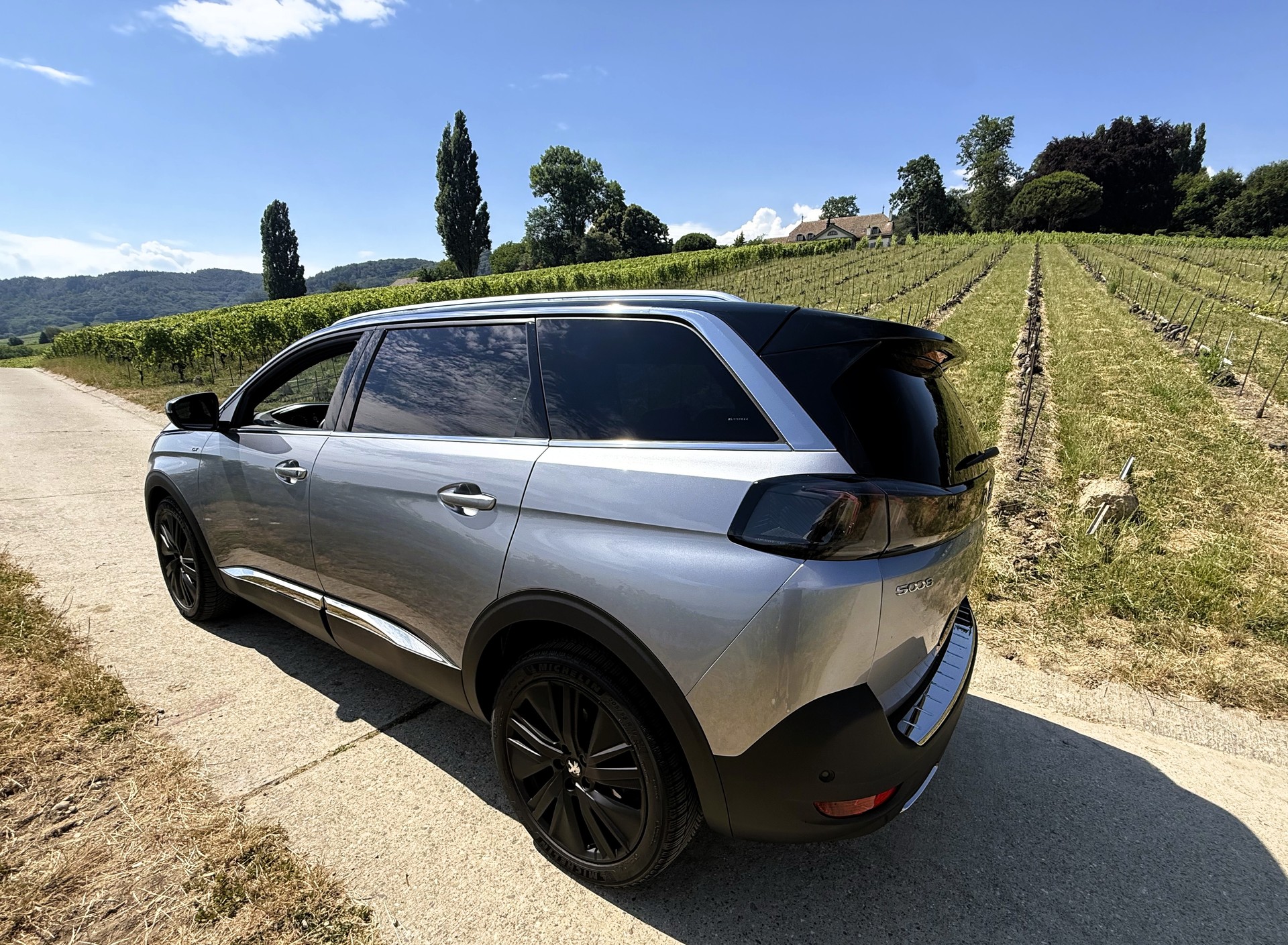 PEUGEOT 5008 1.6 Pure Tech GT Pack EAT8-showroom-element-3