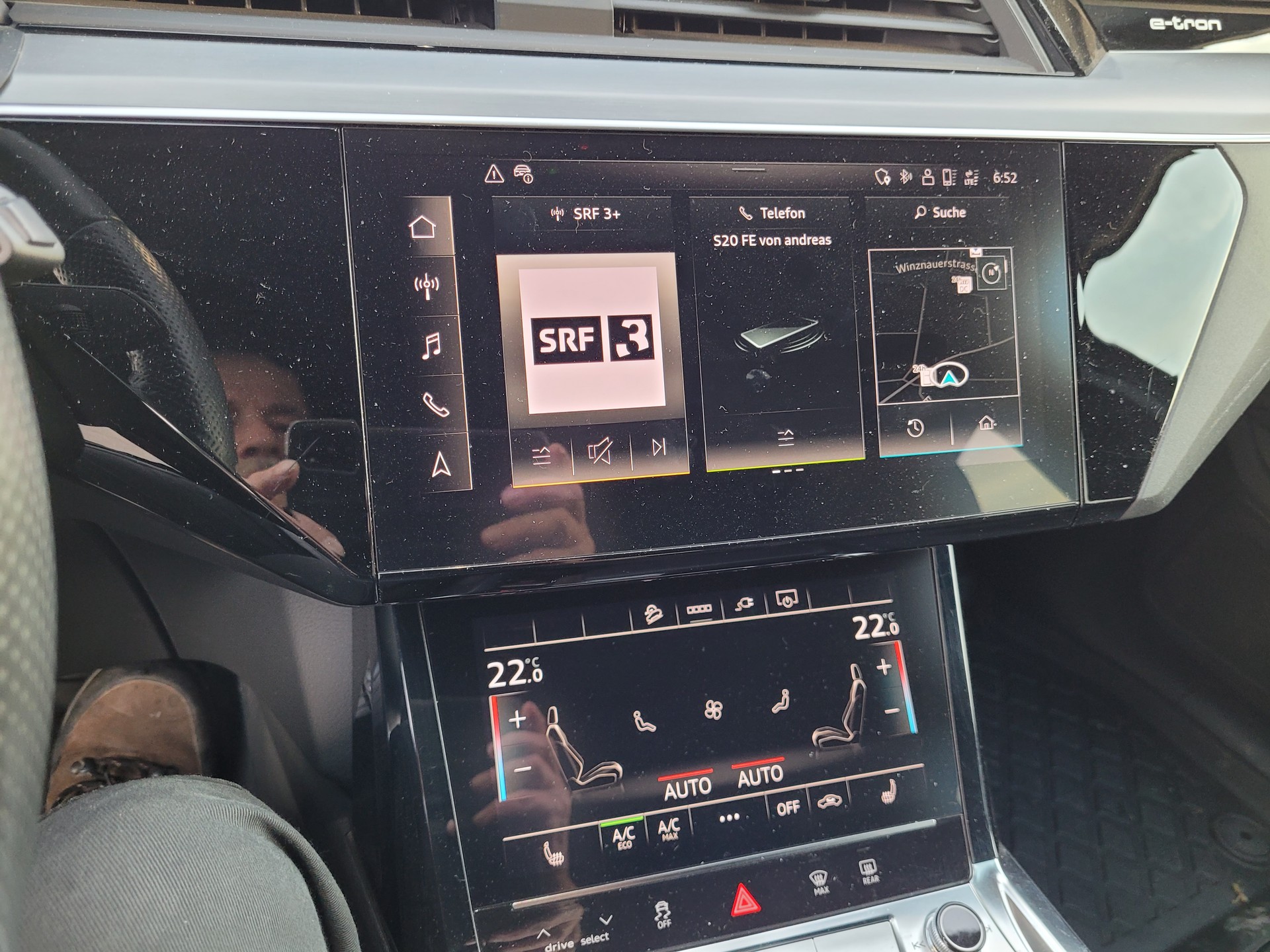 AUDI e-tron 55 S Line Black Edition quattro-image-4