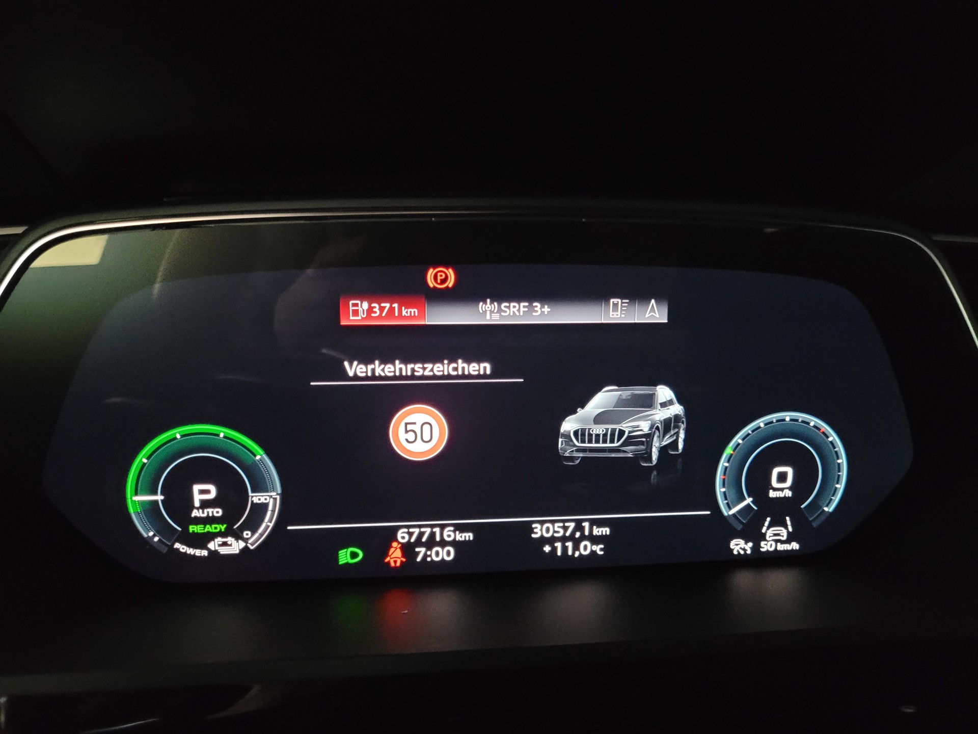 AUDI e-tron 55 S Line Black Edition quattro-image-6