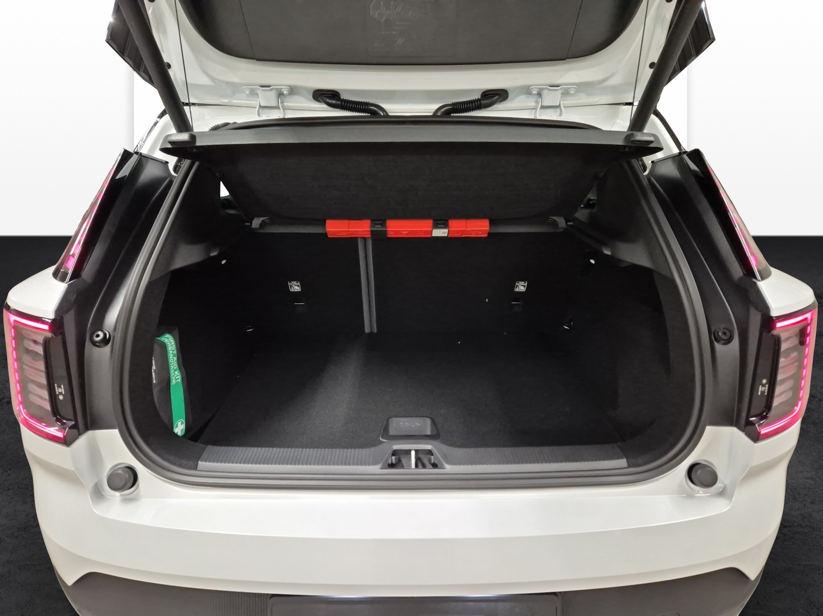 VOLVO EX30 CC E60 Twin Performance AWD-image-18