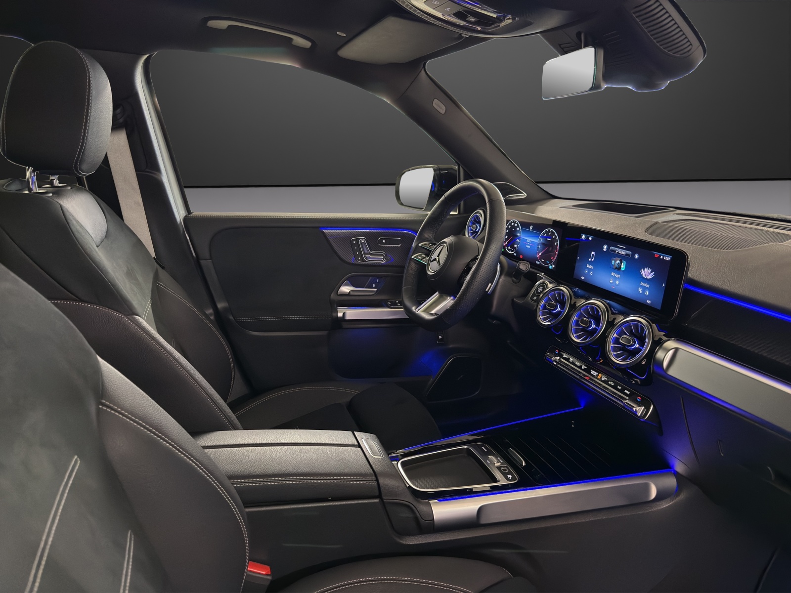 MERCEDES-BENZ GLB 220 4Matic 8G-Tronic-image-11