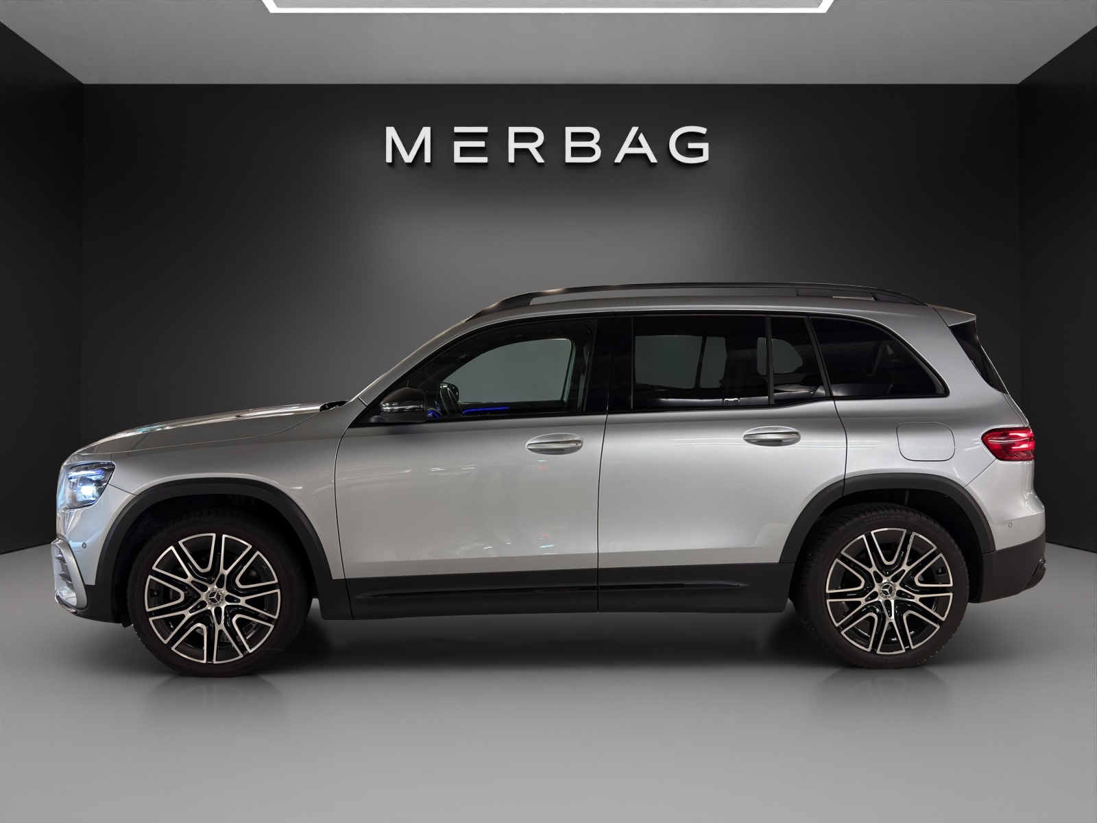 MERCEDES-BENZ GLB 220 4Matic 8G-Tronic-image-3
