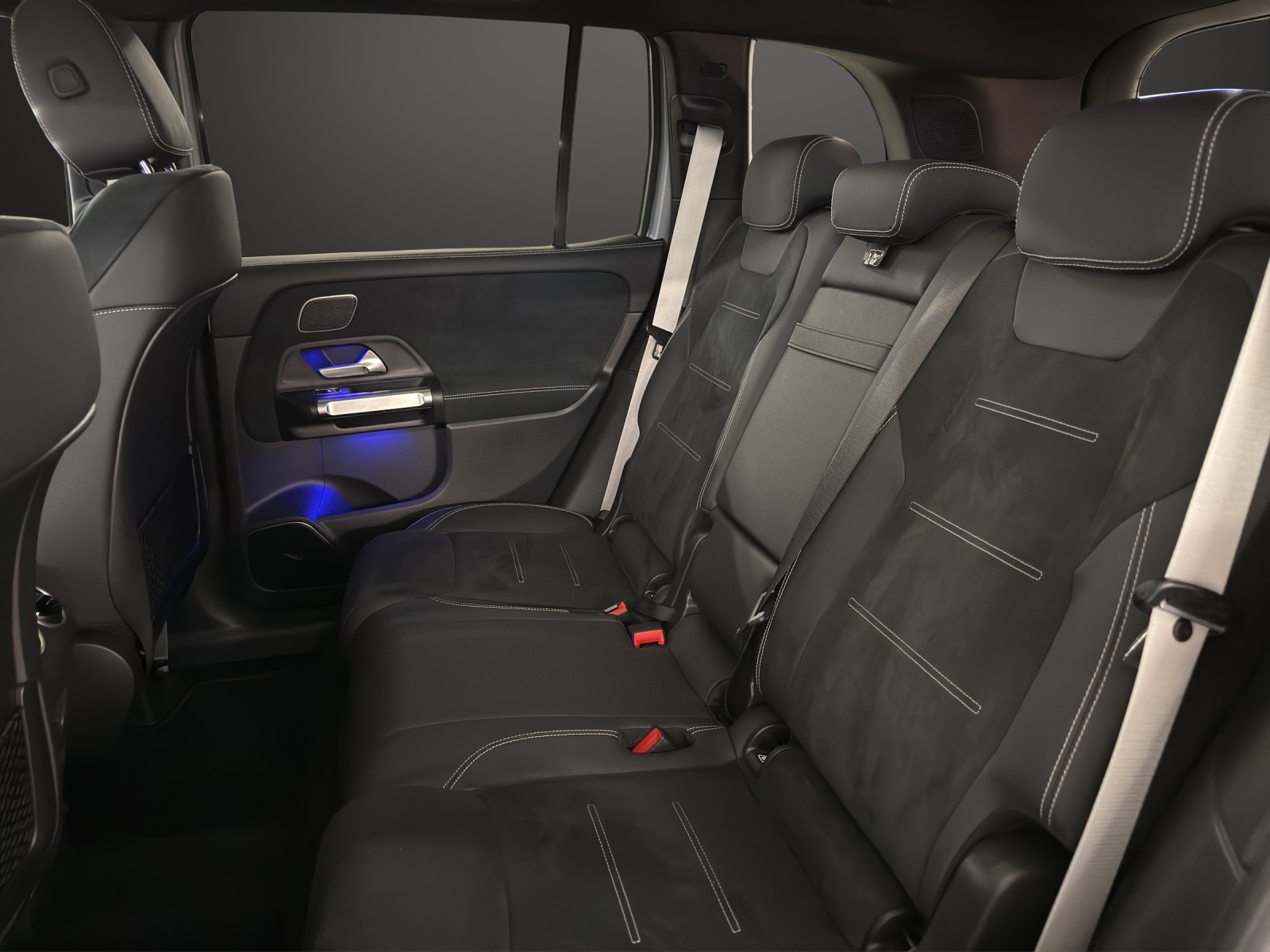 MERCEDES-BENZ GLB 220 4Matic 8G-Tronic-image-15