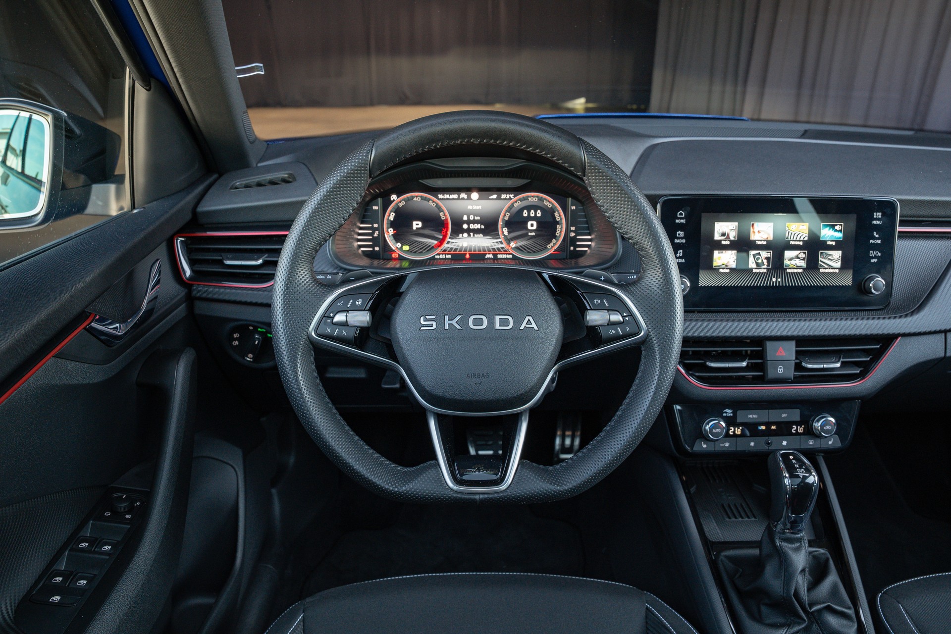 SKODA Kamiq 1.5 TSI Monte Carlo DSG-image-15