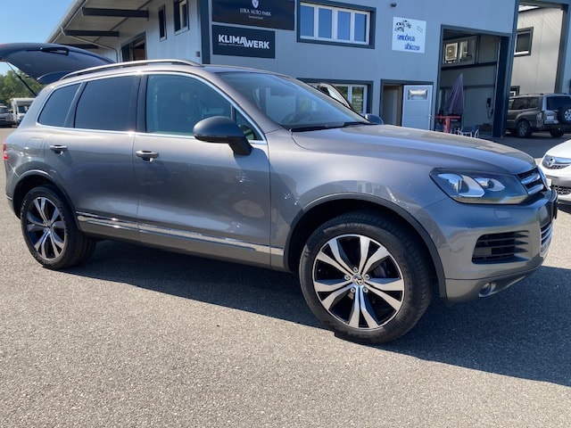 VW Touareg 3.0 TDI BlueMotion Technology Tiptronic-image-4