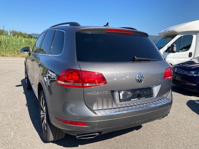 VW Touareg 3.0 TDI BlueMotion Technology Tiptronic-image-5