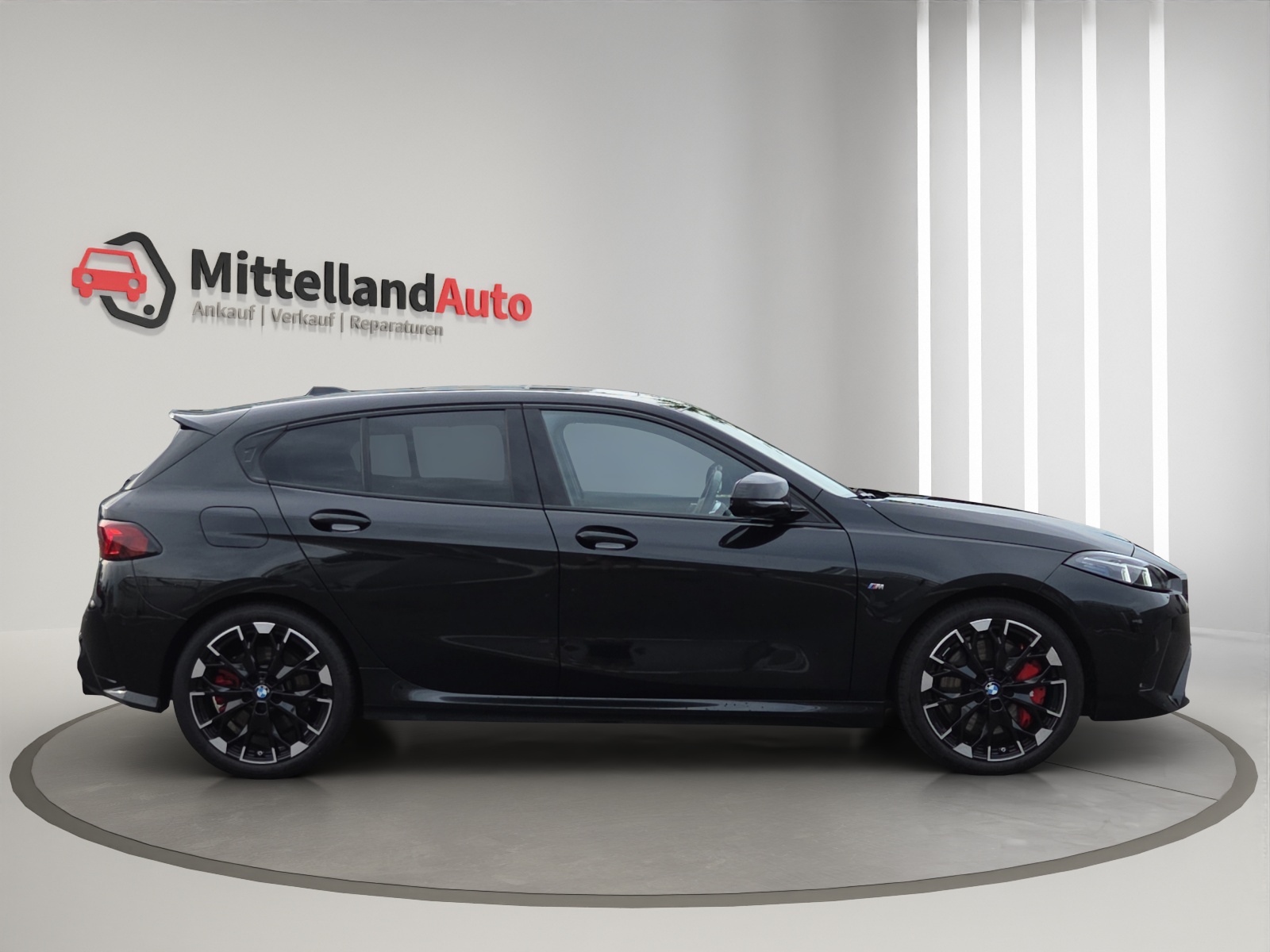 BMW M135 xDrive M Sport Pro-showroom-element-3